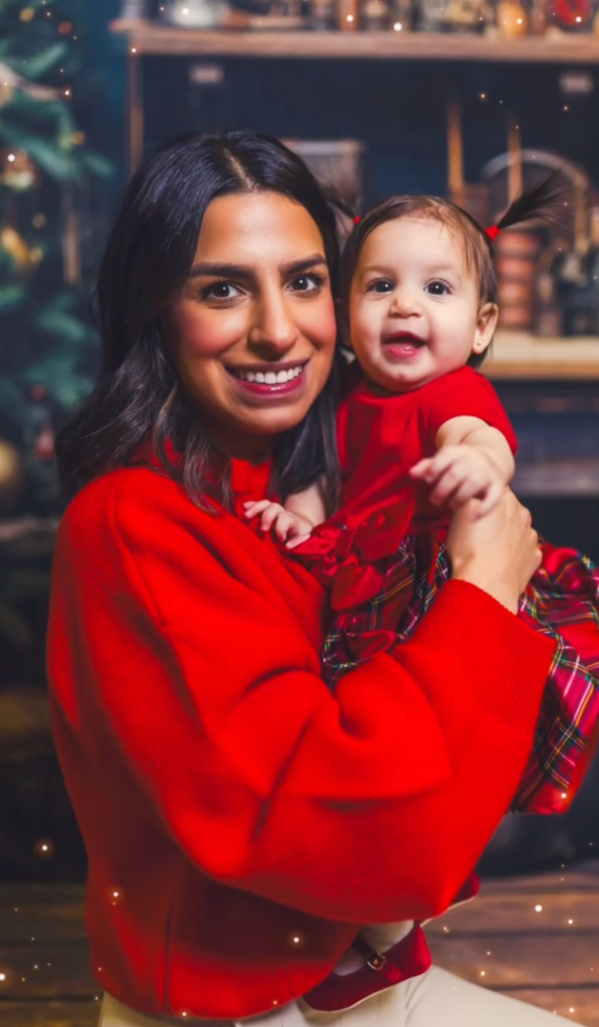 Christmas Mini photography sessions in Toronto.