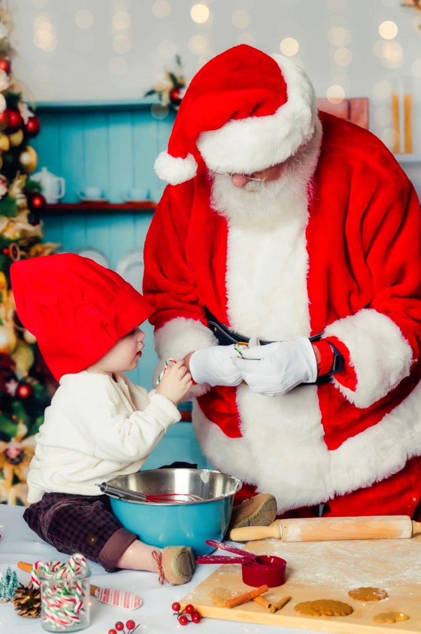 Christmas Mini photography sessions with Santa in Toronto. Santa Mini Sessions.