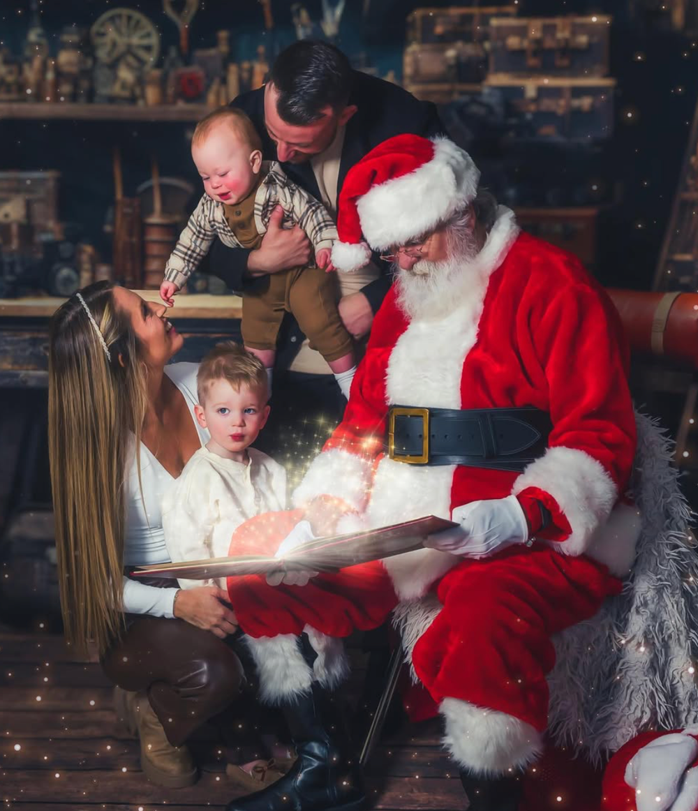 Christmas Mini photography sessions in Toronto.