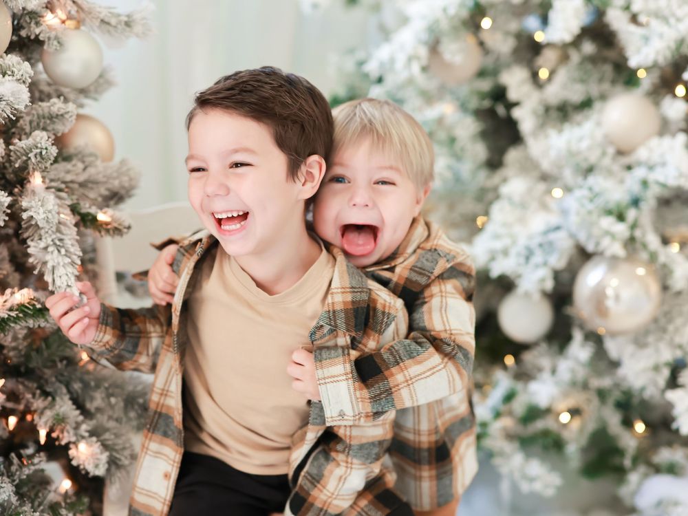 Christmas Mini photography sessions in Toronto.