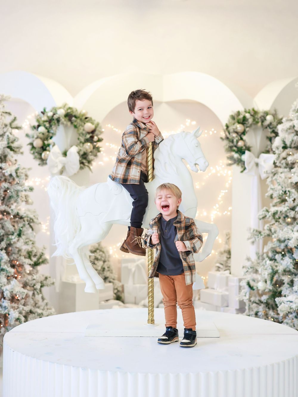 Christmas Mini photography sessions in Toronto.