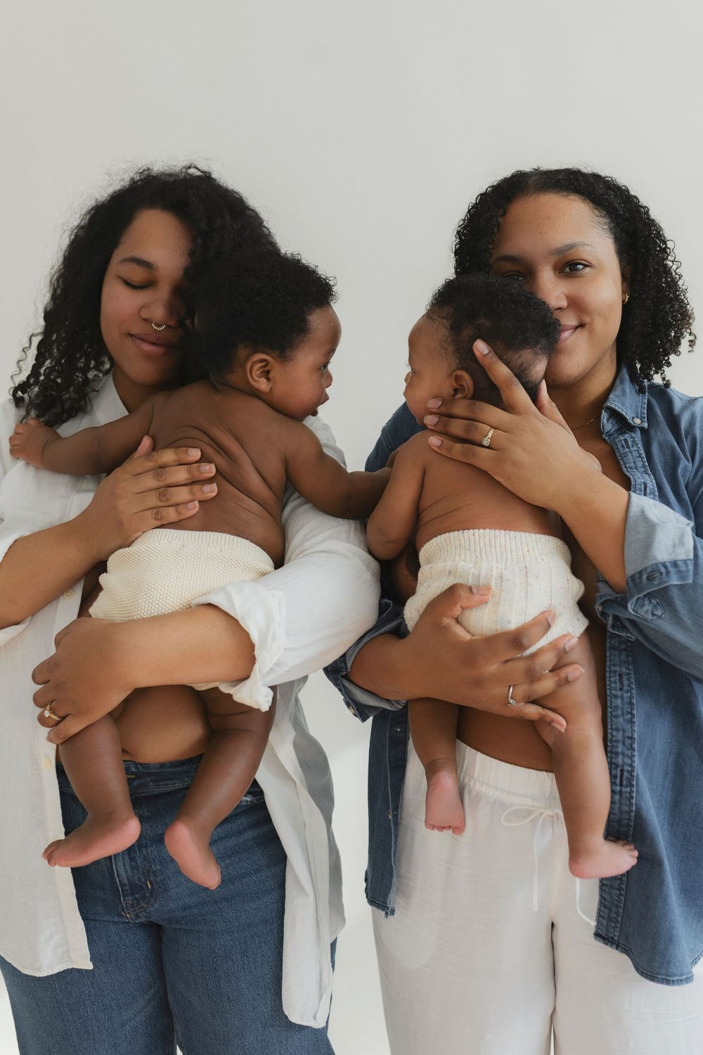 maternity studio photography photo maternité séance studio québec lévis nouveau-né newborn famille allaitement breastfead motherhood