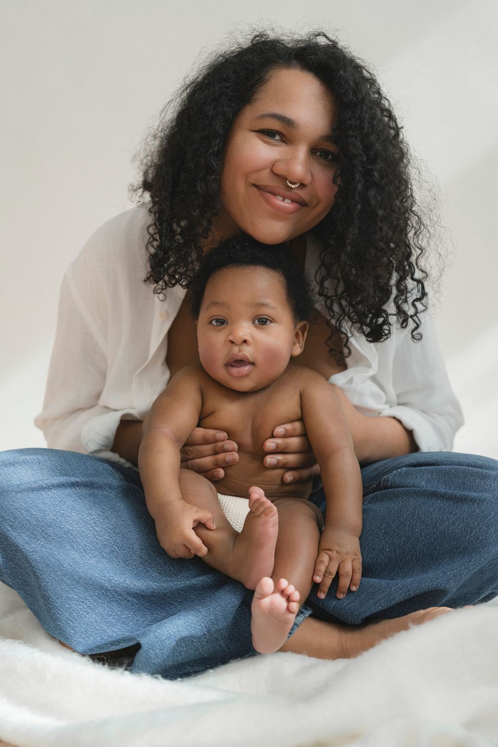 maternity studio photography photo maternité séance studio québec lévis nouveau-né newborn famille allaitement breastfead motherhood