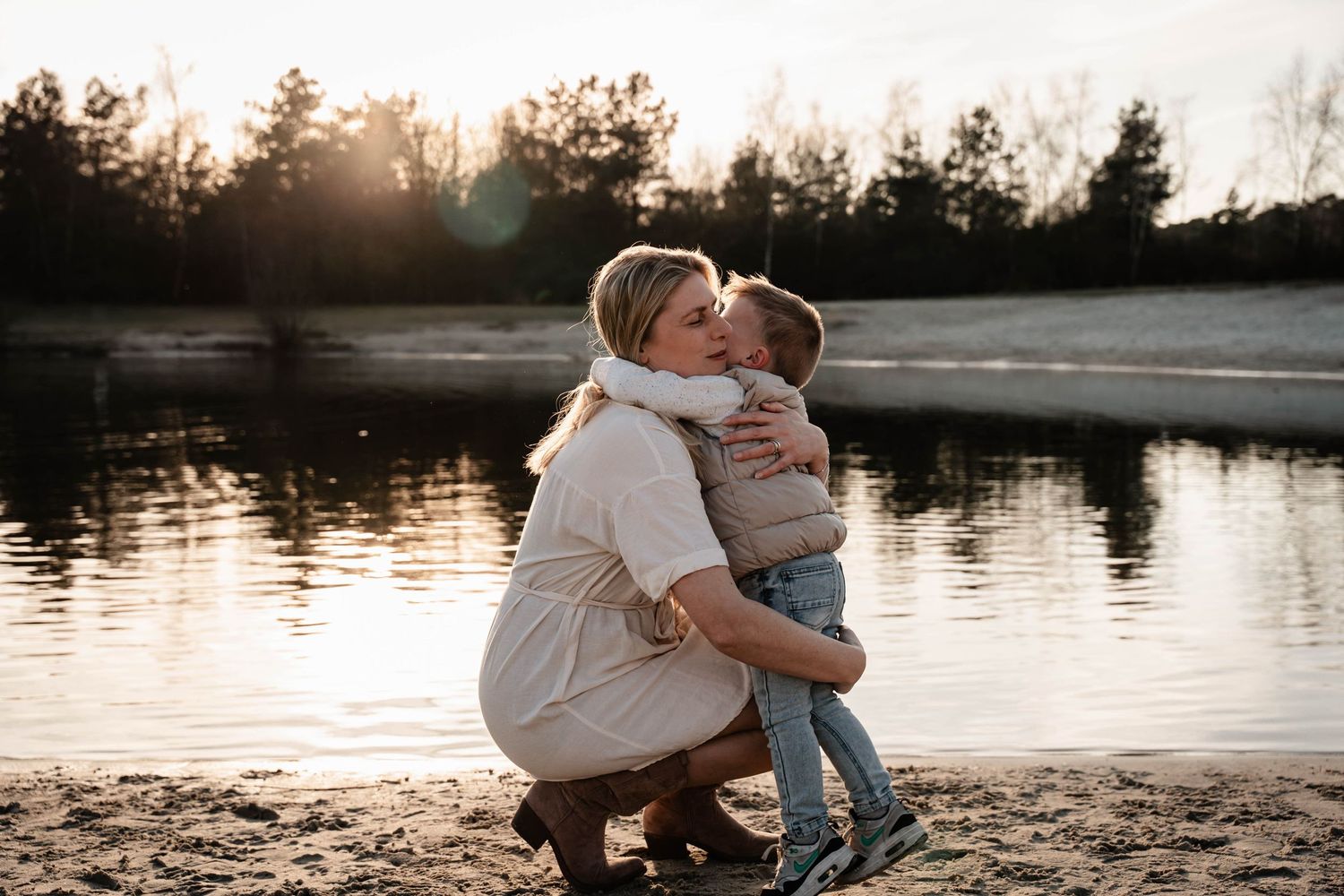 Motherhood shoot - Malon Voortman Fotografie