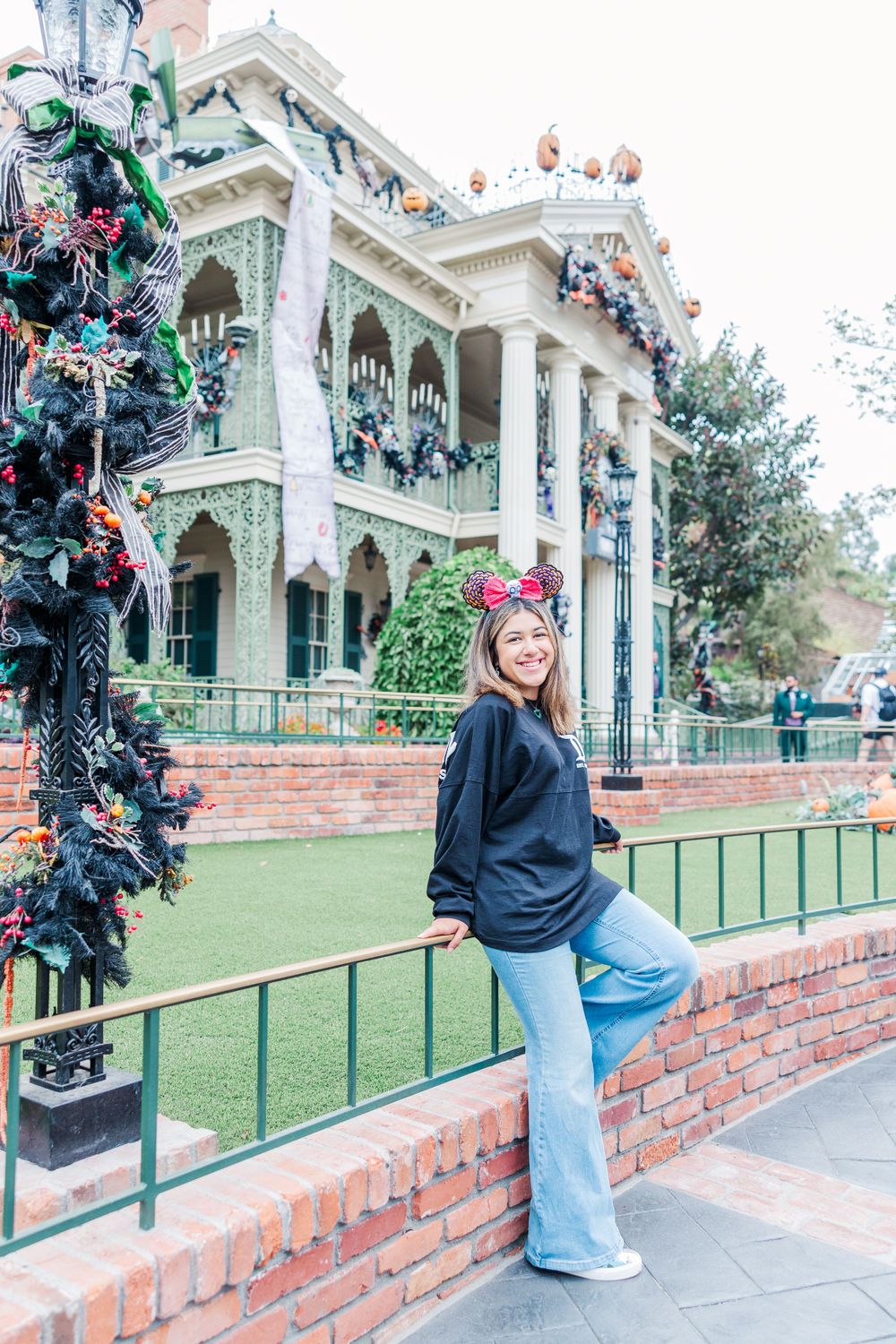 Disneyland Senior Photos, customize your own senior photoshoot, Simi Valley photographer, high school Senior props, graduation photo