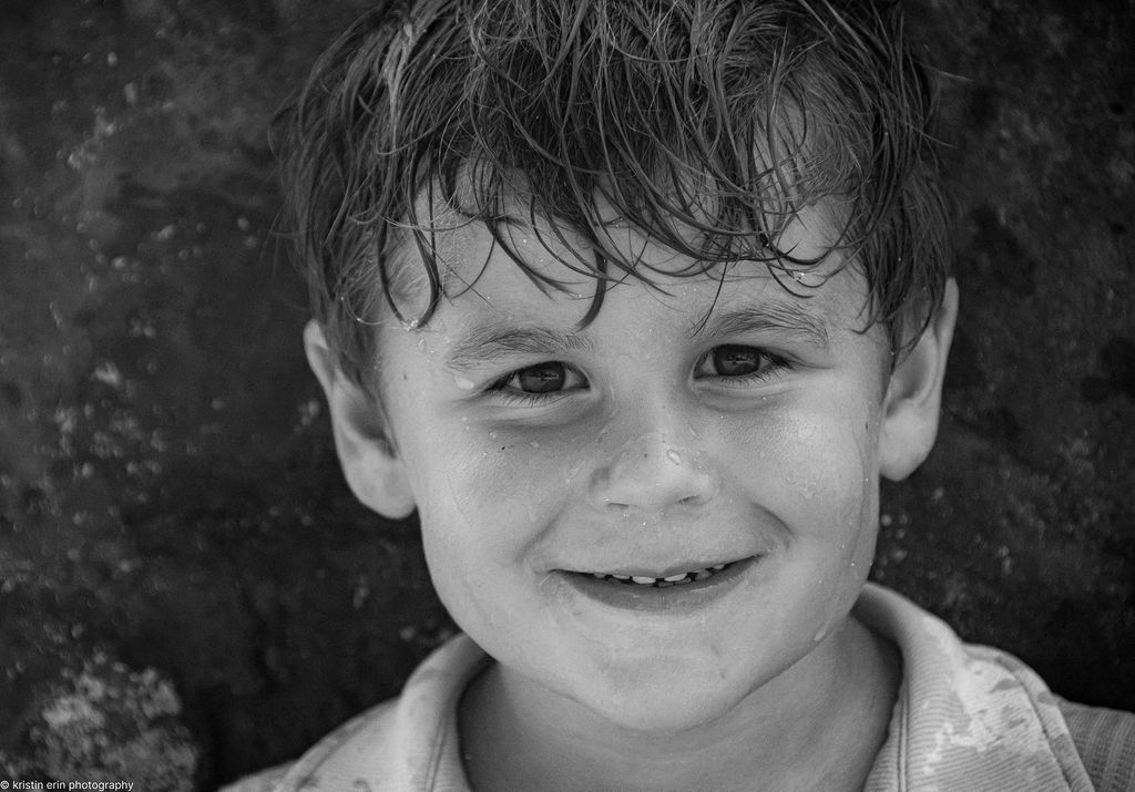 photography, child portrait, black and white