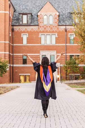 Nashville area Graduation Photographer