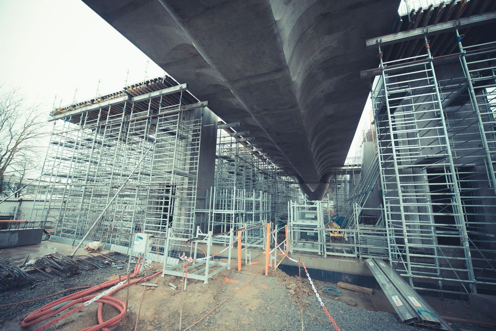 Photo chantier ouvrage d’art Morbihan – structure béton et étaiement technique