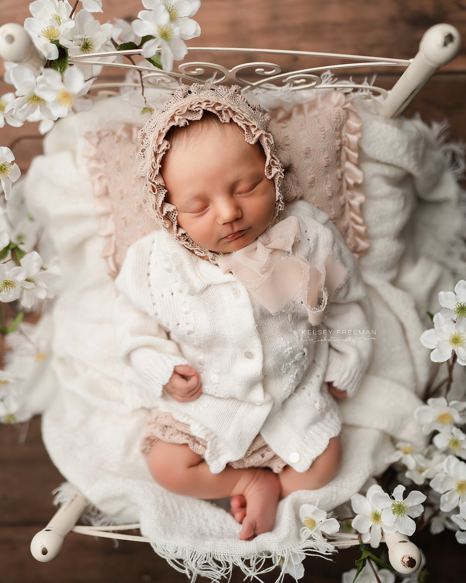 Newborn photography studio located in between Atlanta, Georgia and Birmingham, Alabama with full service photo studio.