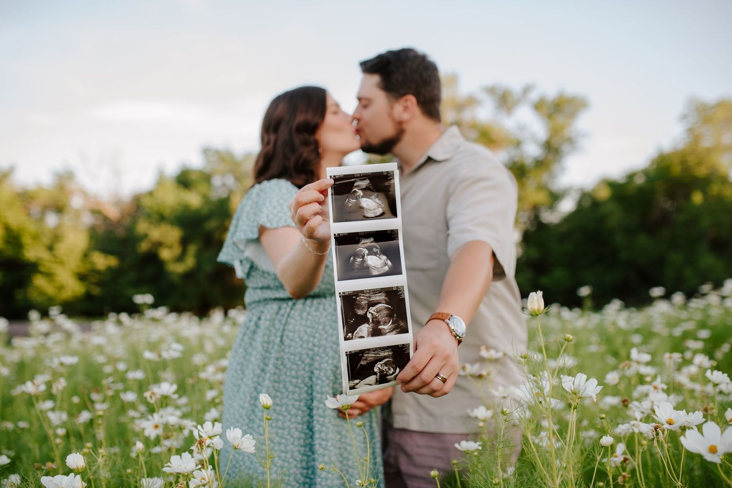 Flower field maternity session in Wichita Kansas by Jessica Nadine Photography - Brambles Edge, Rose Hill