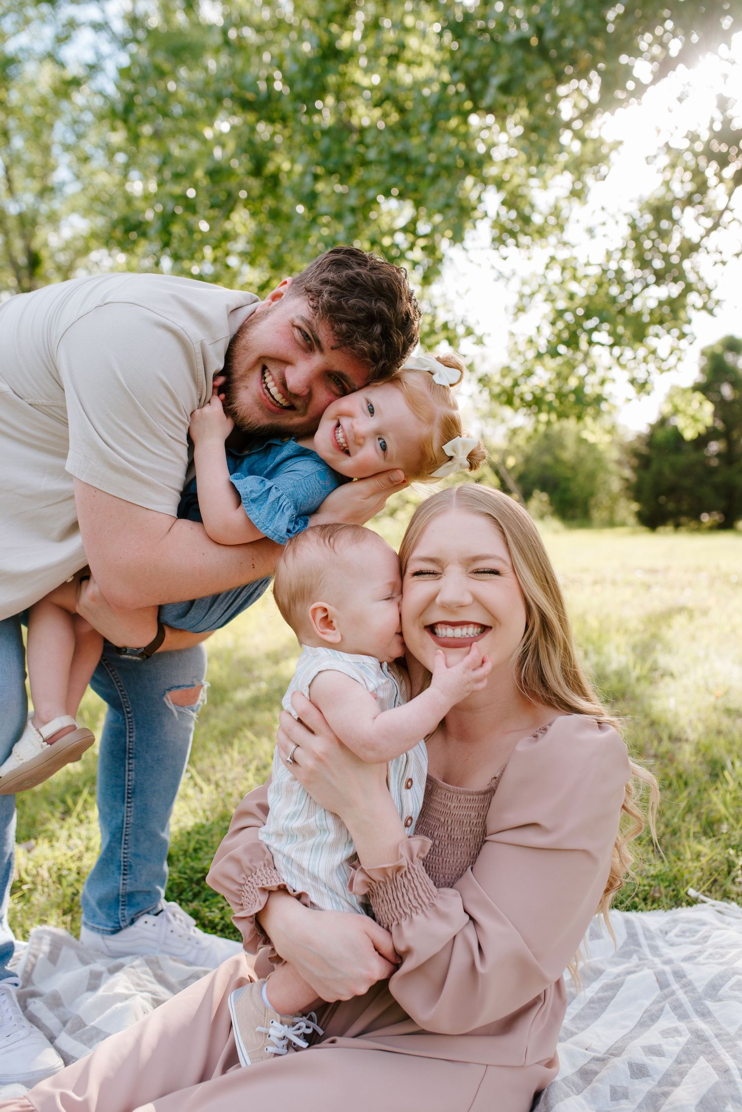 Sedgwick County Park family photos in Wichita KS - Jessica Nadine Photography