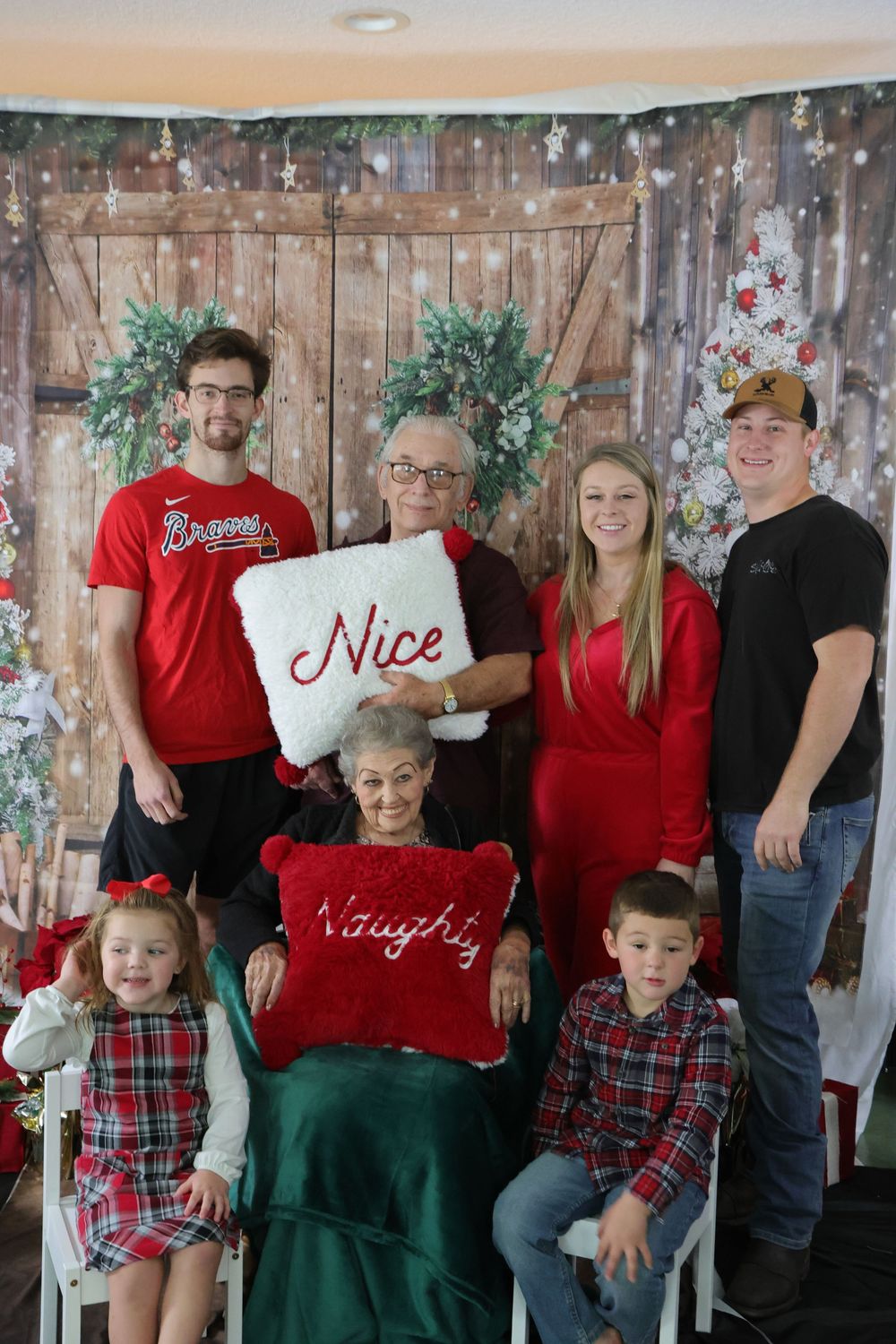 .....to multiple generations, we capture legacy worthy family photos