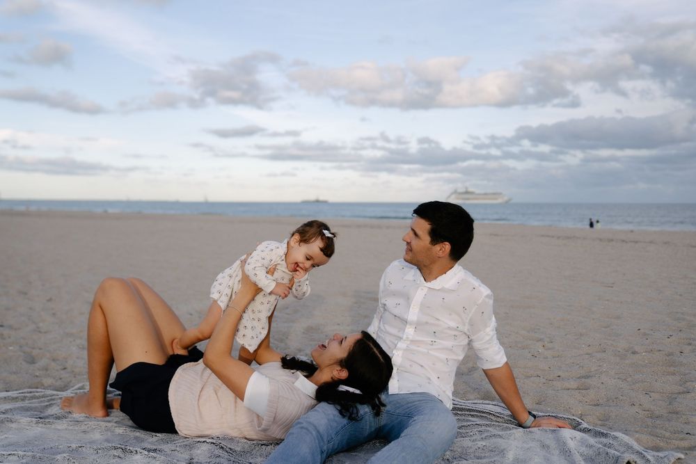 Family portraits at the beach