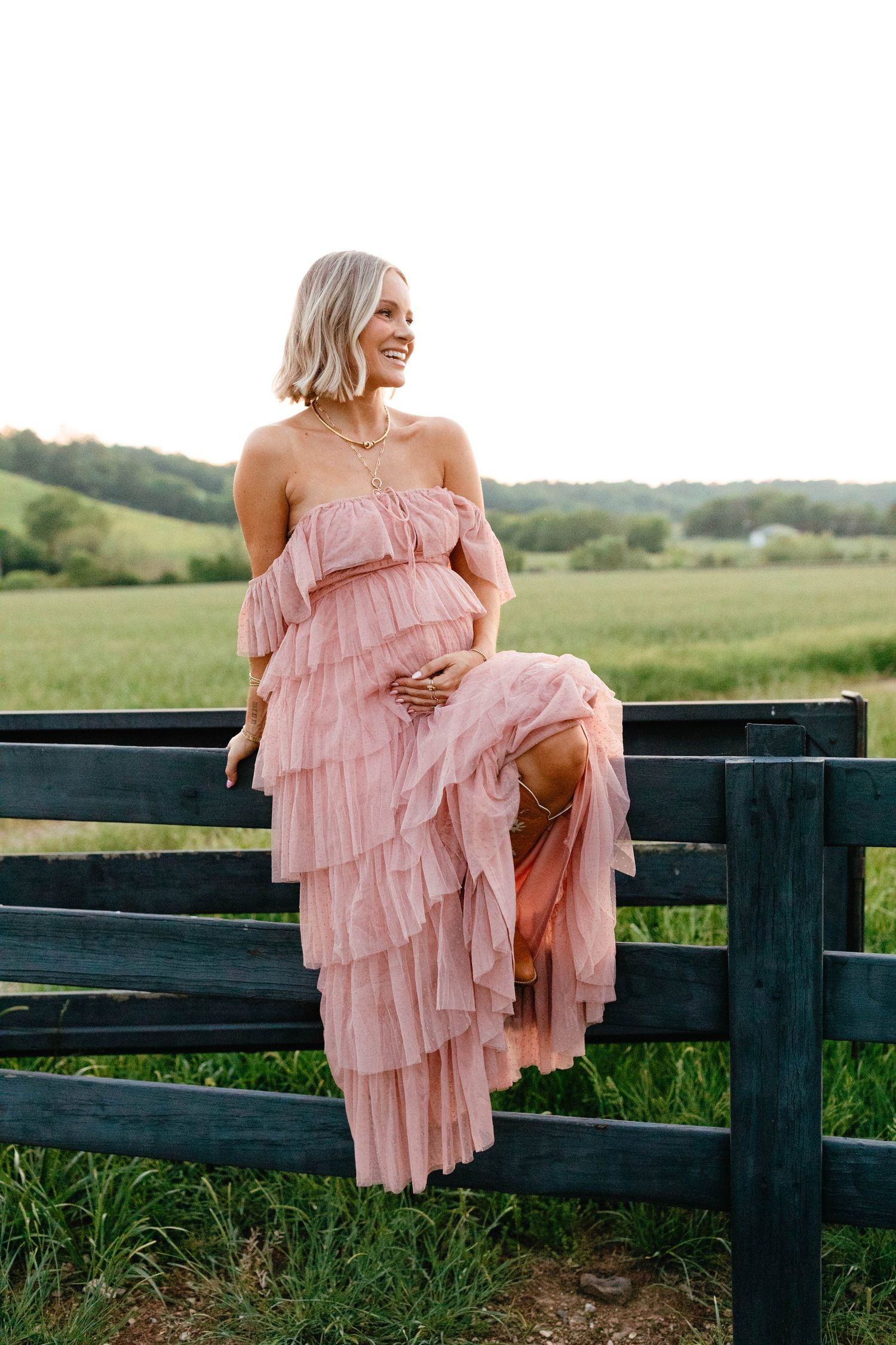 luxury maternity photo studio, ideas for maternity photoshoot