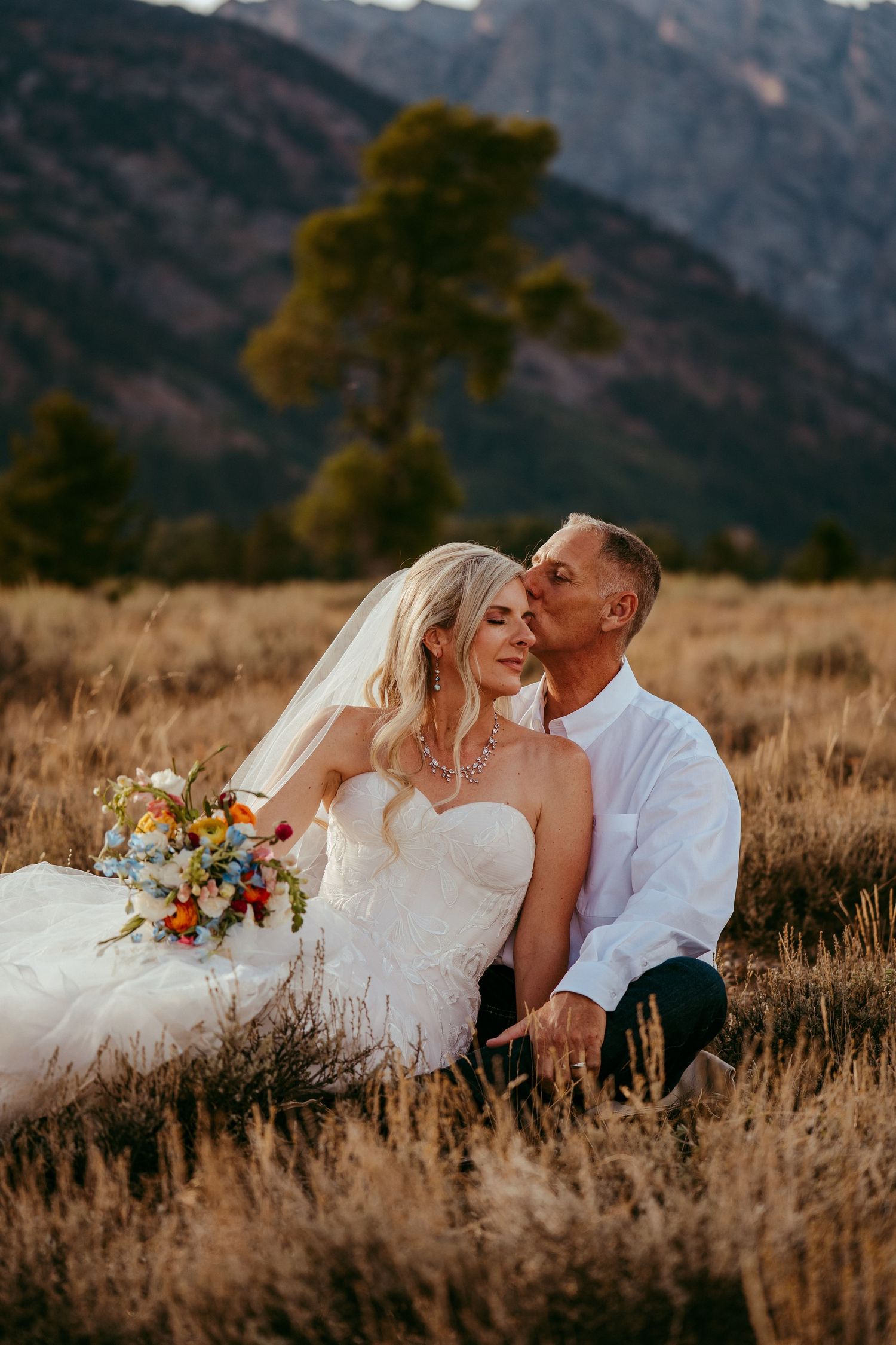 Looking for a professional wedding photographer to capture every unforgettable moment? We specialize in timeless, romantic  photography