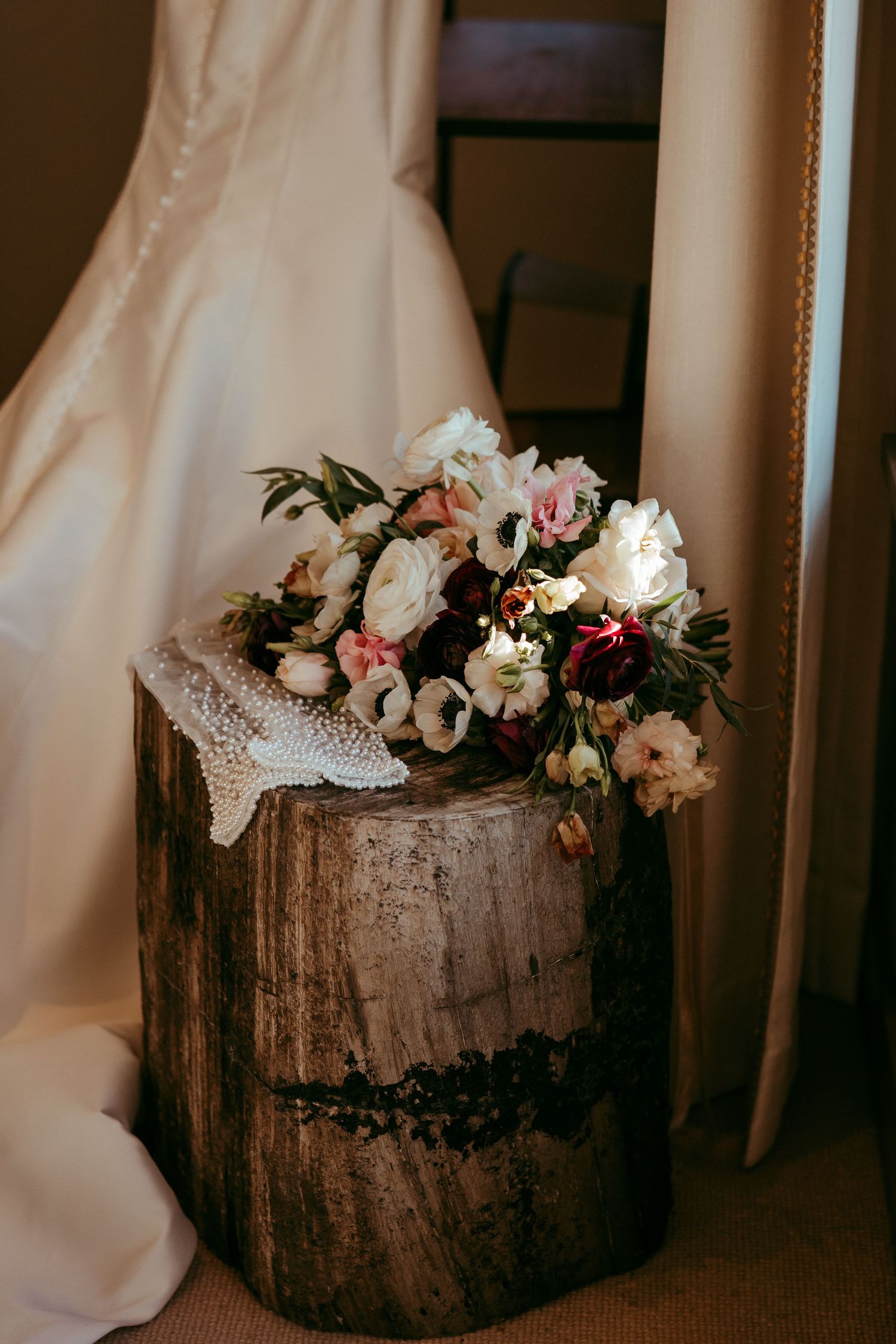 Our floral design studio specializes in luxury wedding flowers, custom bridal bouquets, romantic ceremony installations