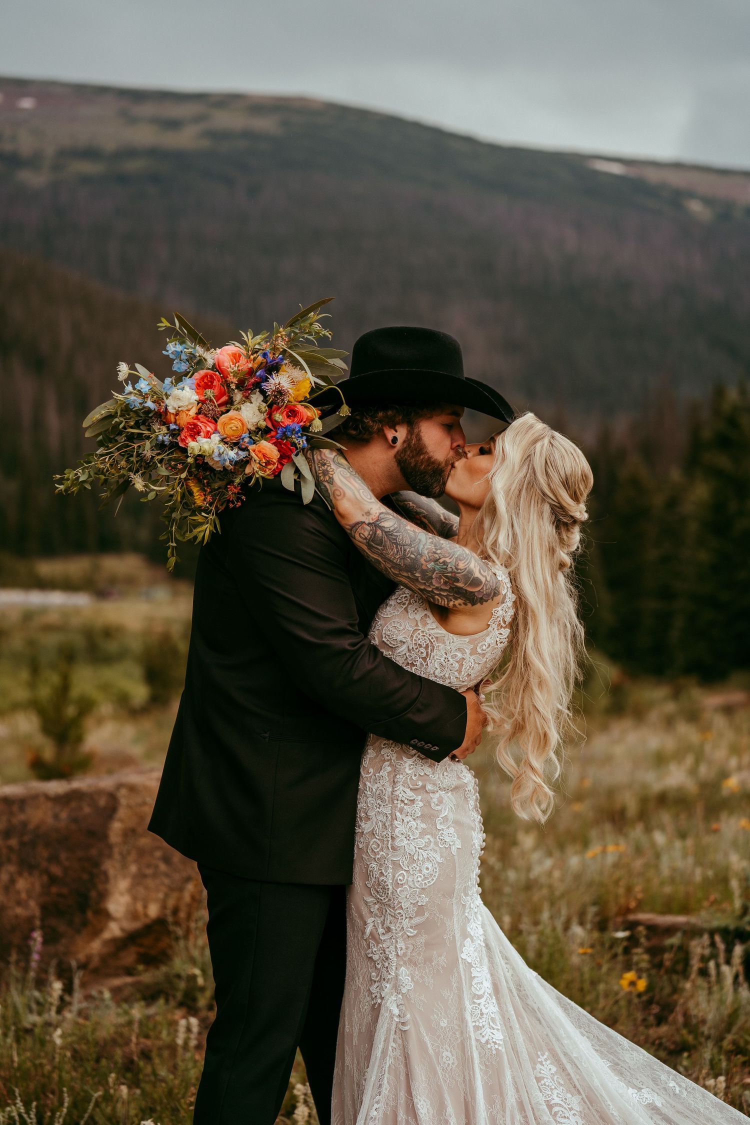 Looking for a professional wedding photographer to capture every unforgettable moment? We specialize in timeless, romantic  photography