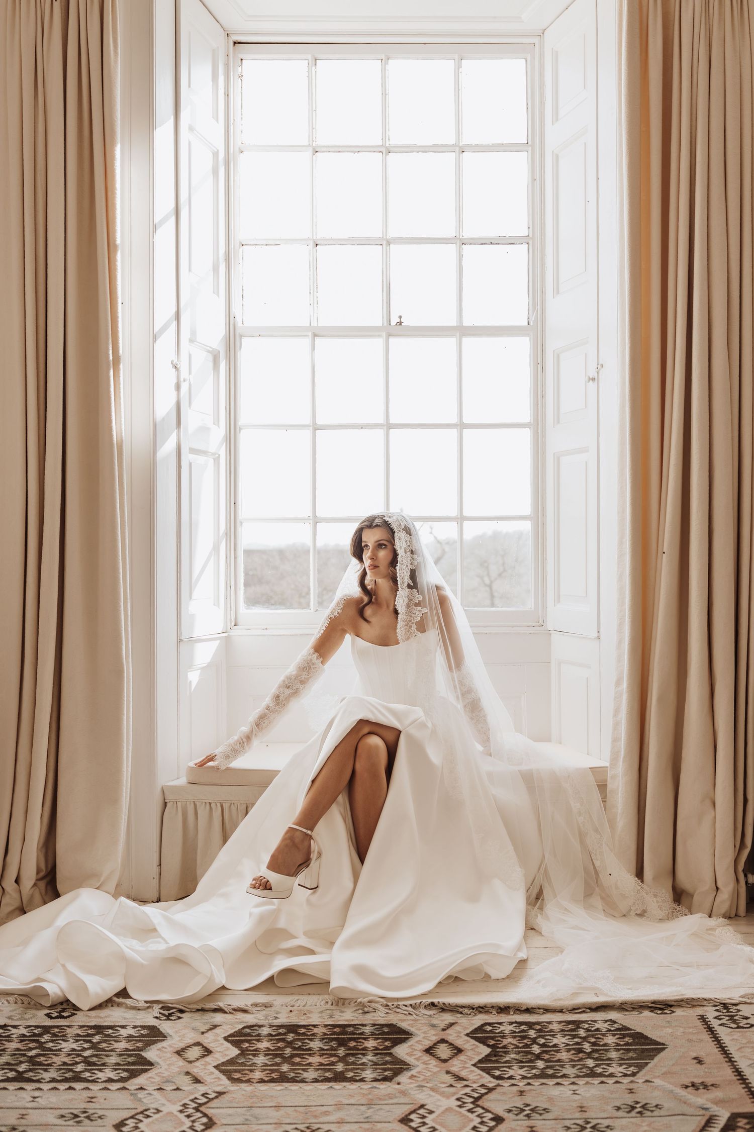 workshop, styled wedding shoot UK, creative wedding photography inspiration, bridal prep photography UK, wedding flat lay. Snapsbyleigha