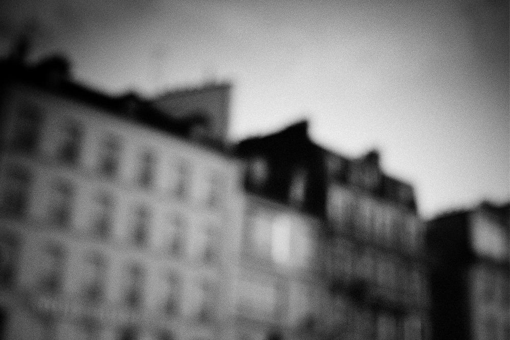 Ceux de là-bas - Photographie argentique (Ilford HP5) des fantômes de Paris | Gabriel Indra Camargo Indraxus