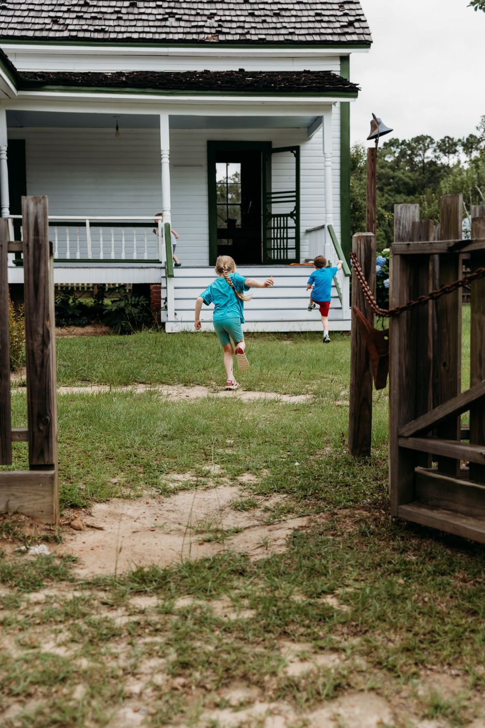 Lifestyle Documentary Photoshoot
Danielle Whitney Photography
Based in Dothan, AL.