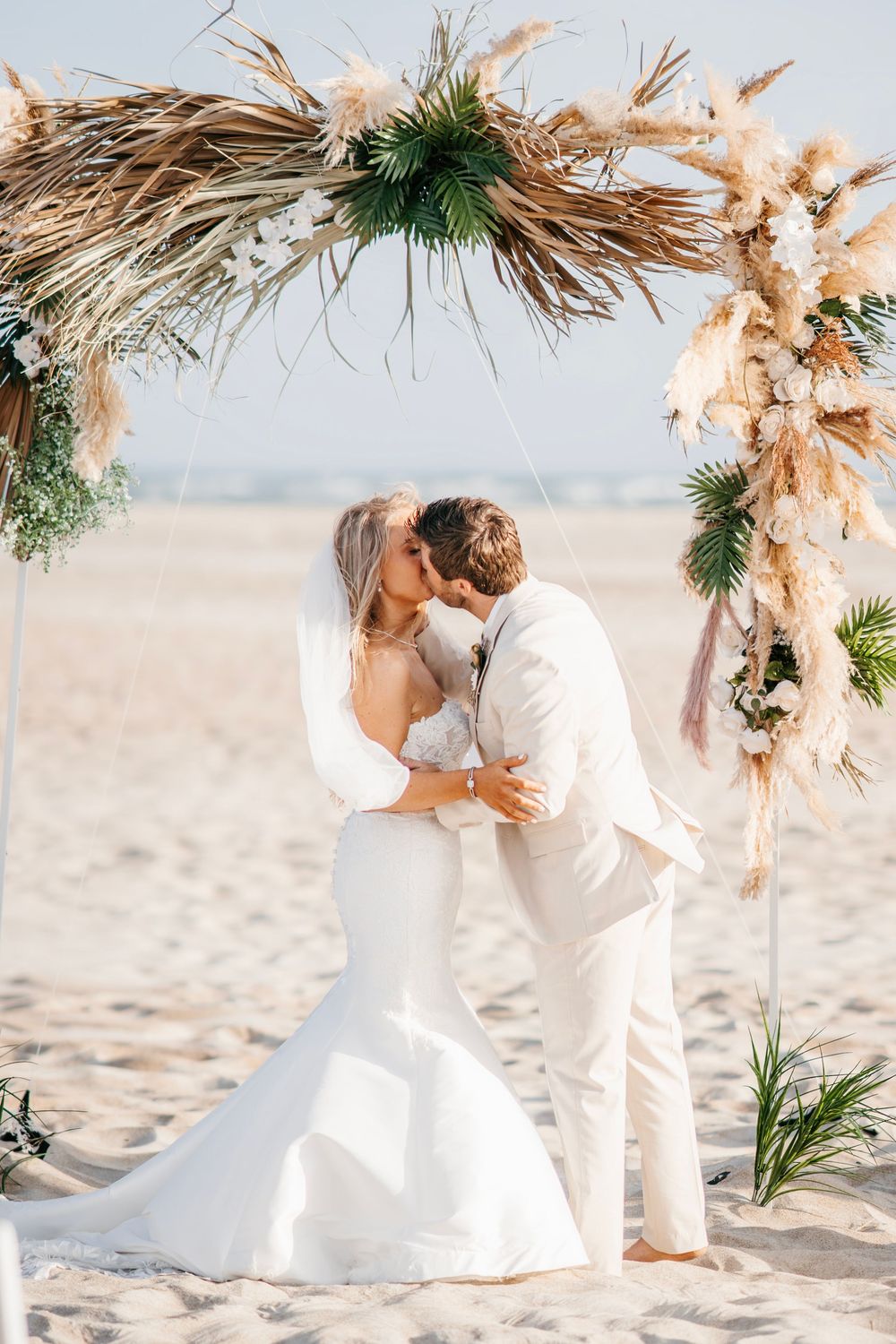 LiEna Photography. Emerald Isle wedding Photographer. Emerald Isle The Point Wedding. Crystal Coast Weddings Photographer. NC Photographer.