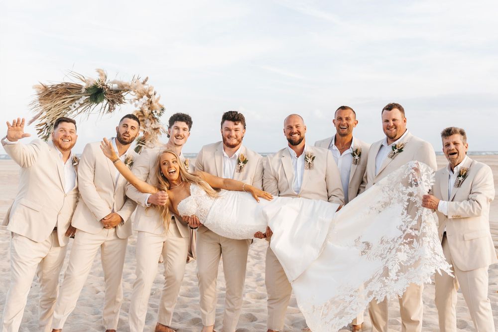 LiEna Photography. Emerald Isle wedding Photographer. Emerald Isle The Point Wedding. Crystal Coast Weddings Photographer. NC Photographer.