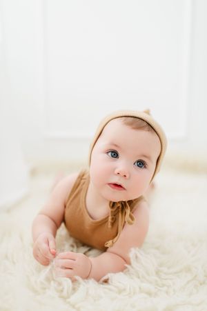 in studio baby photo session. Sitter baby photo session in Denver Colorado