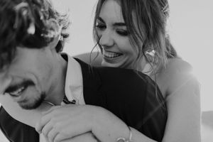 Elopement moment filled with raw emotion – Portugal coast wedding