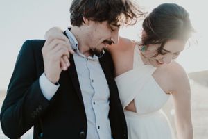 Elopement moment filled with raw emotion – Portugal coast wedding