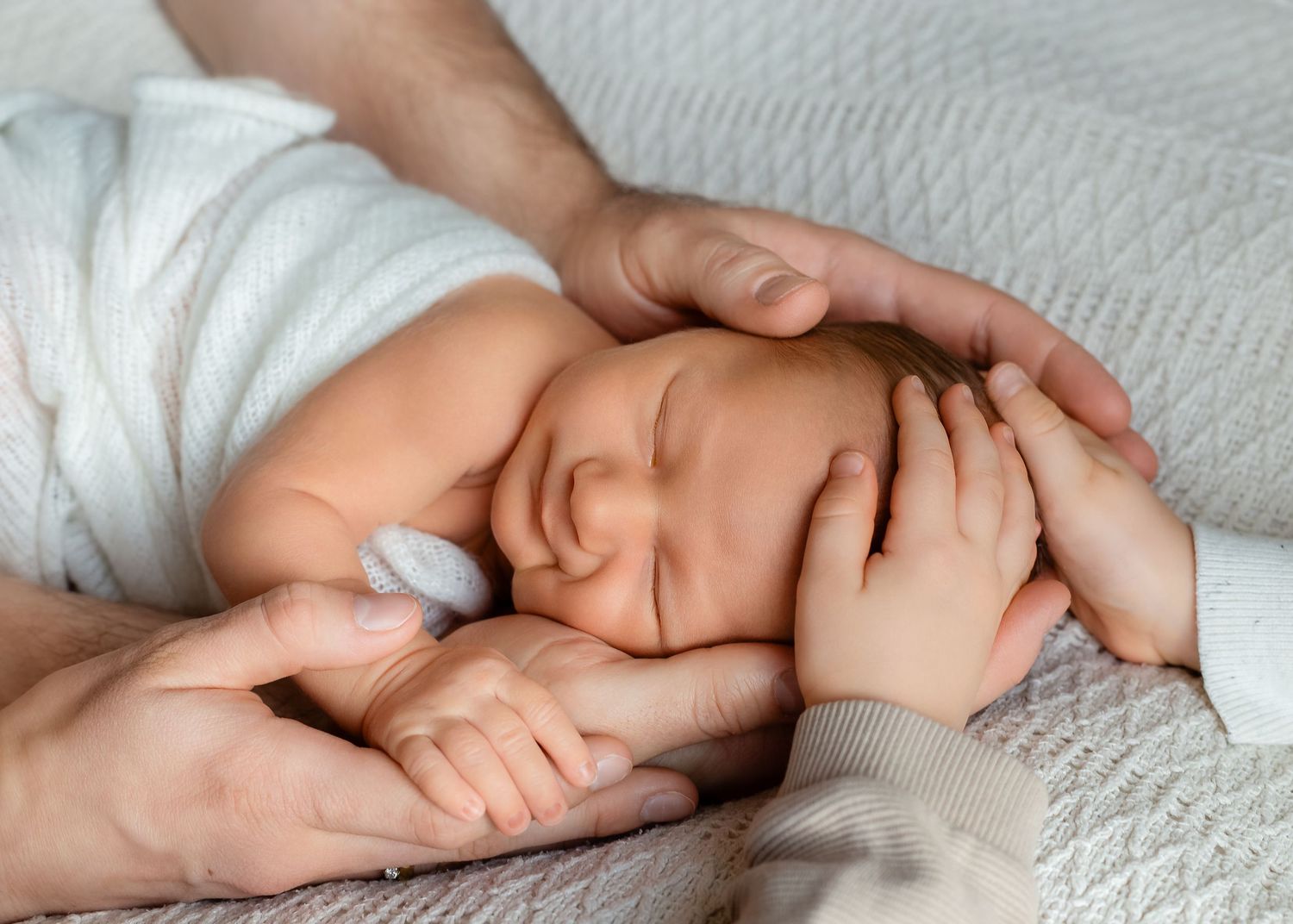 Natürliche Babyfotos, Newborn-, Familien- & Babybauchshootings in Nürtingen & Filderstadt. Liebevolle Erinnerungen, warm & authentisch.