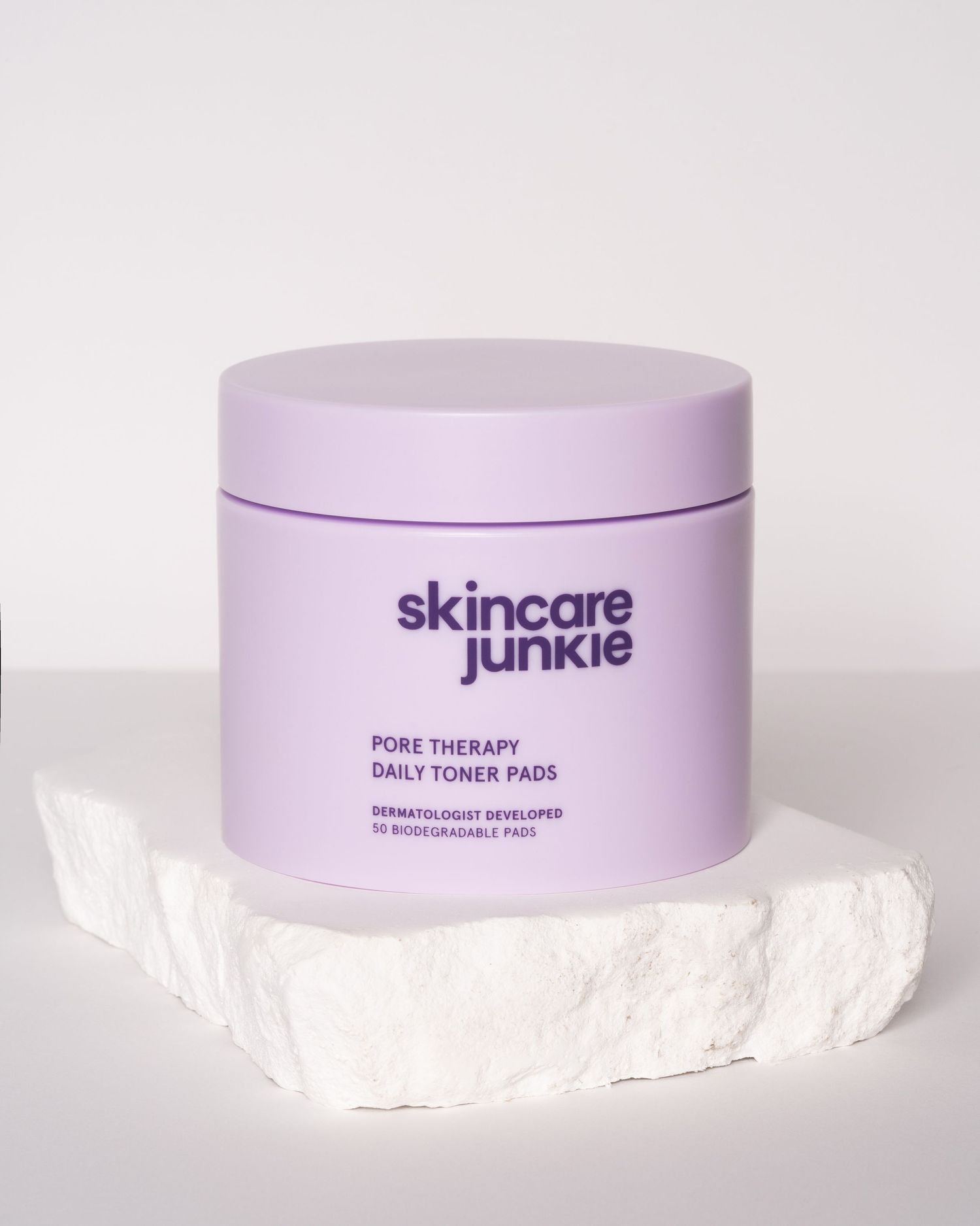 Commercial beauty photography created for skincare brand marketing.Sustainable beauty campaign highlighting eco-conscious packaging.