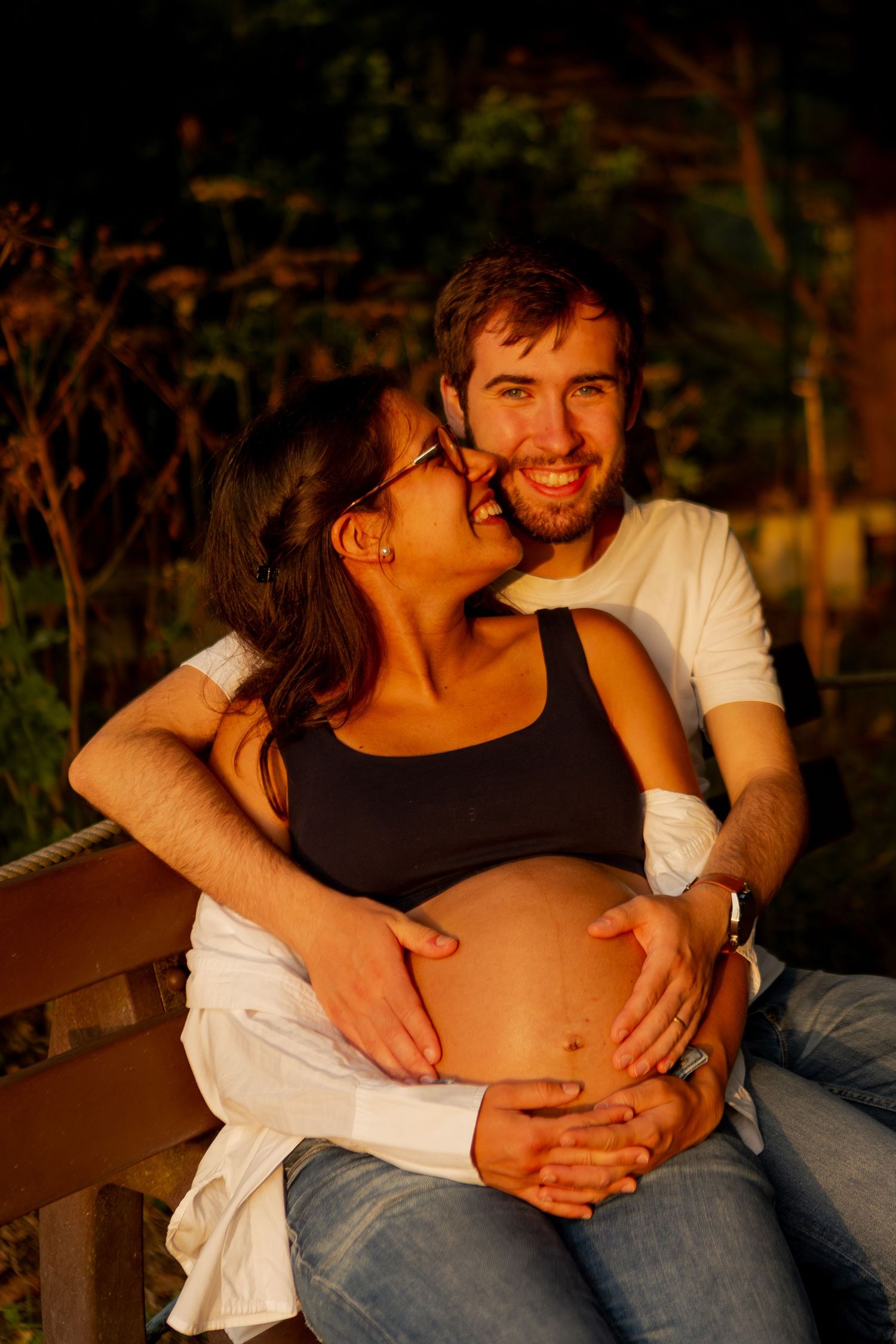Sessão de grávida em Gaia; Sessão de grávida para eternizar o amor; Reportagem de gravidez com sensibilidade; Sessão de maternidade com luz