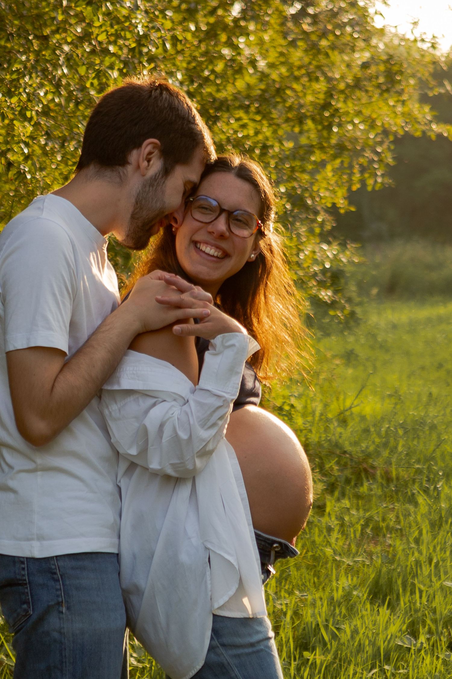 Sessão de grávida em Gaia; Sessão de grávida para eternizar o amor; Reportagem de gravidez com sensibilidade; Sessão de maternidade com luz
