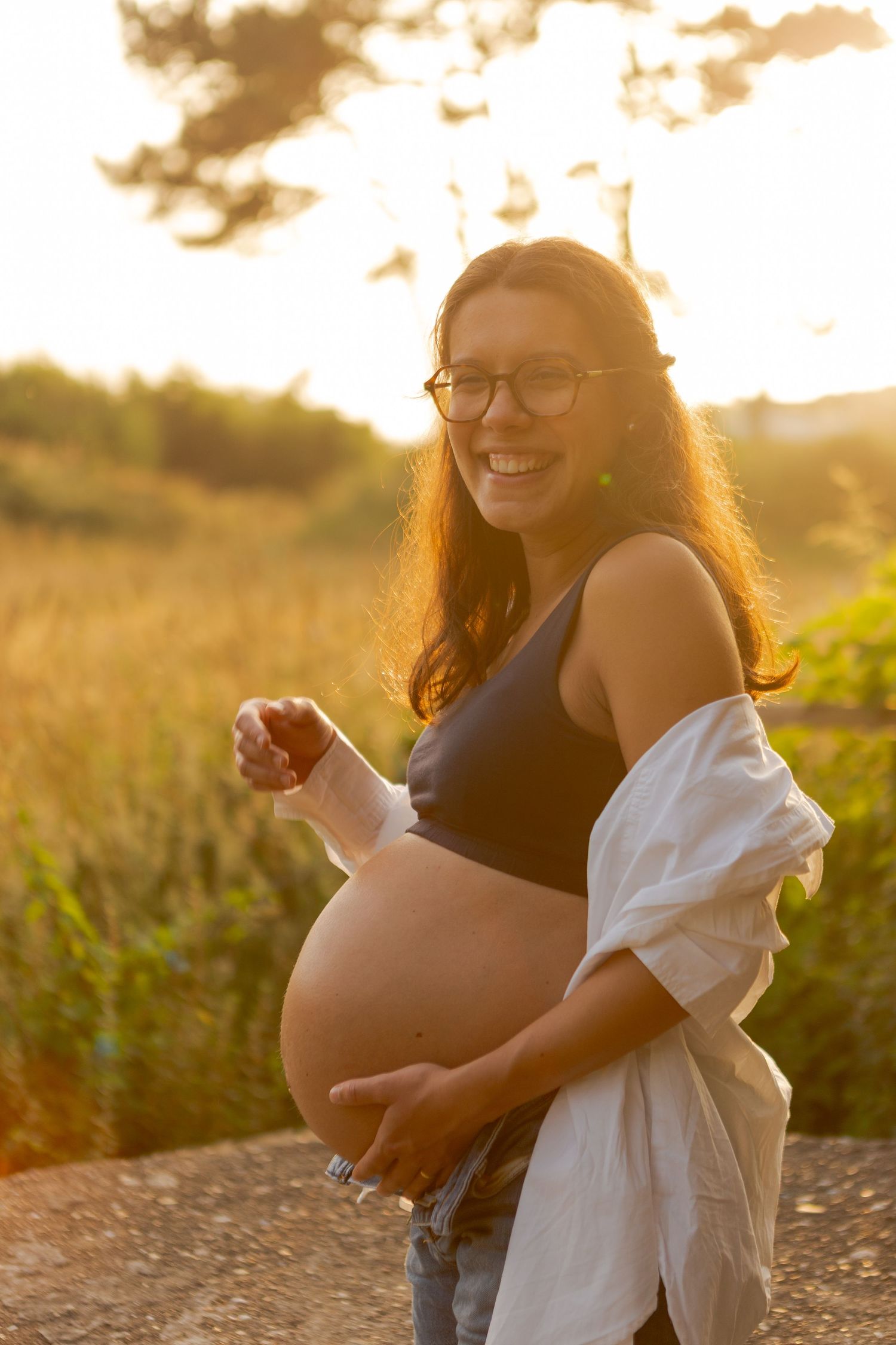 Sessão de grávida em Gaia; Sessão de grávida para eternizar o amor; Reportagem de gravidez com sensibilidade; Sessão de maternidade com luz