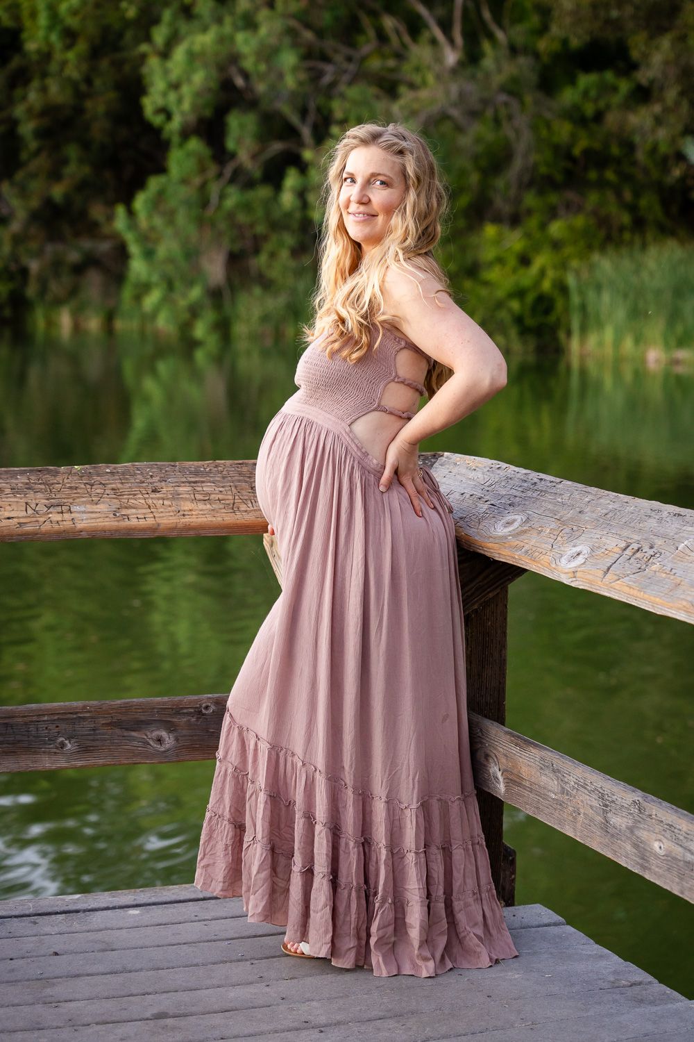 Cindy Tucey Photography does a maternity photoshoot in Los Gatos during the sunset golden hour