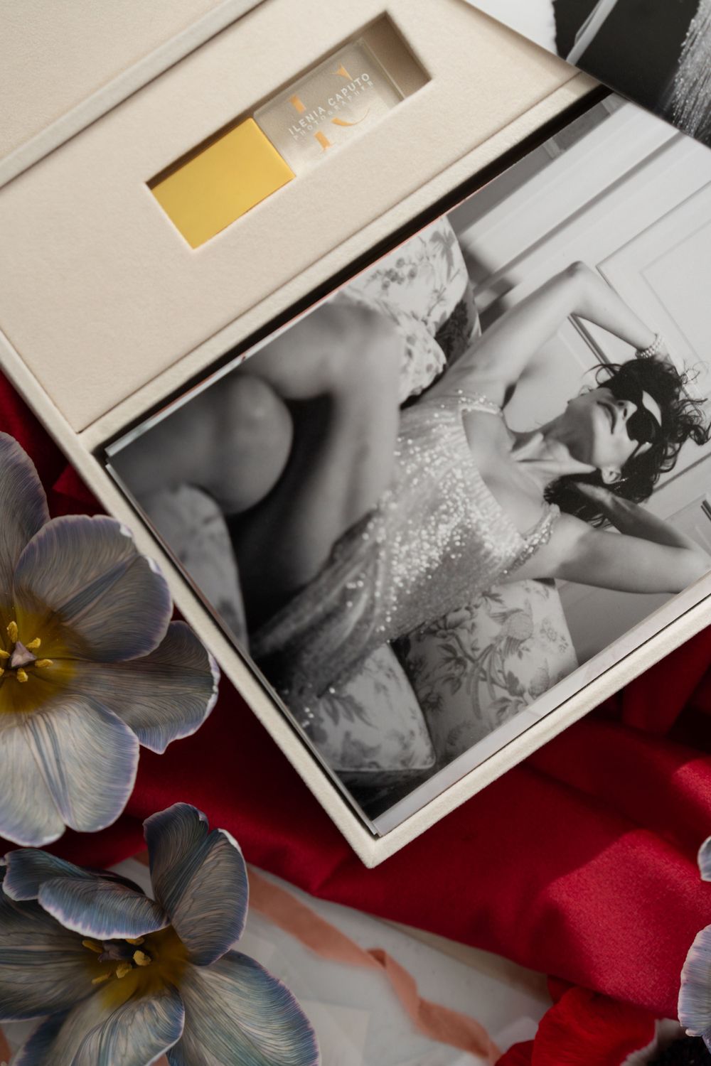 fine art wedding print collection with USB and 10×15 prints