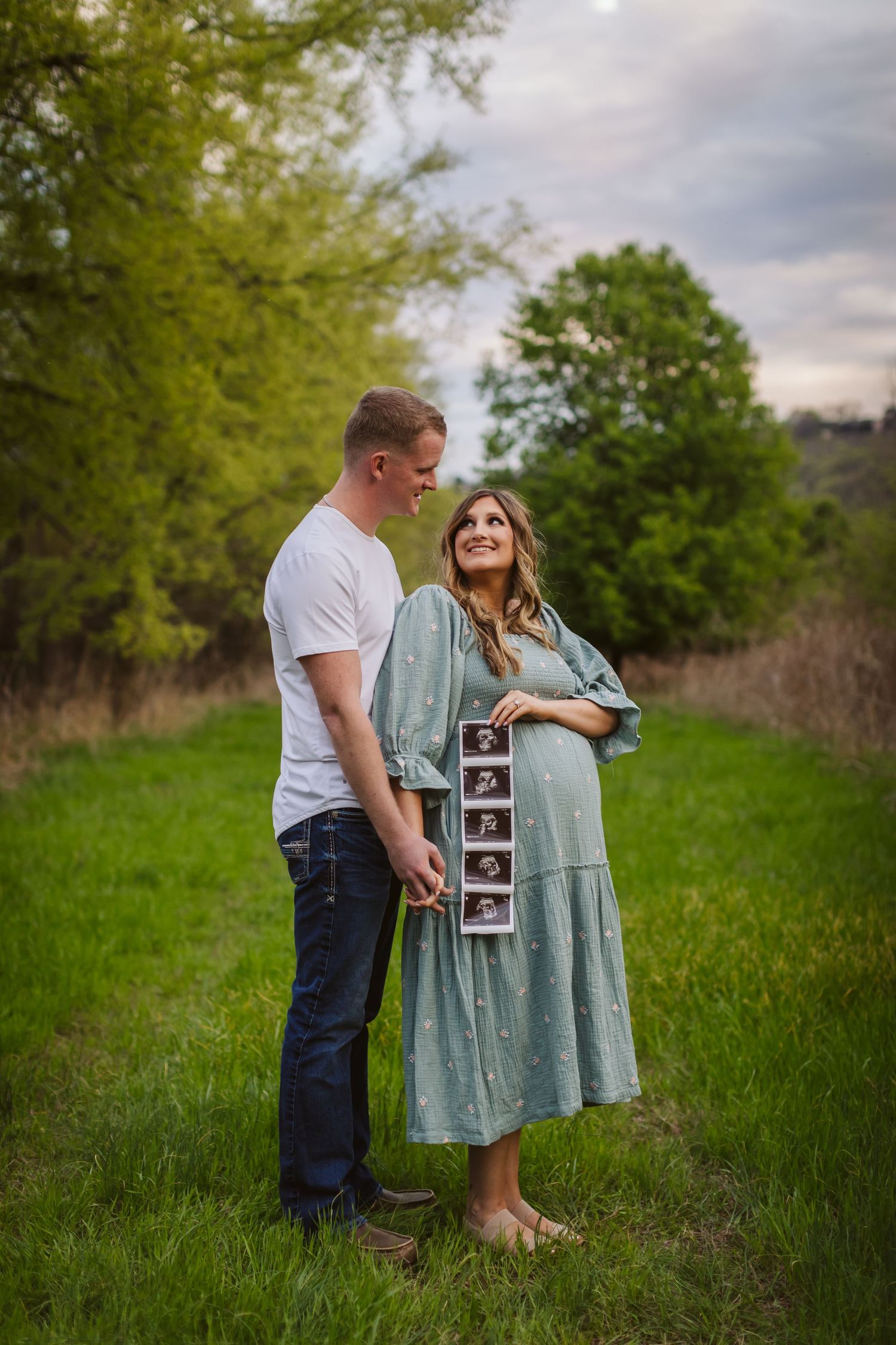 maternity couple