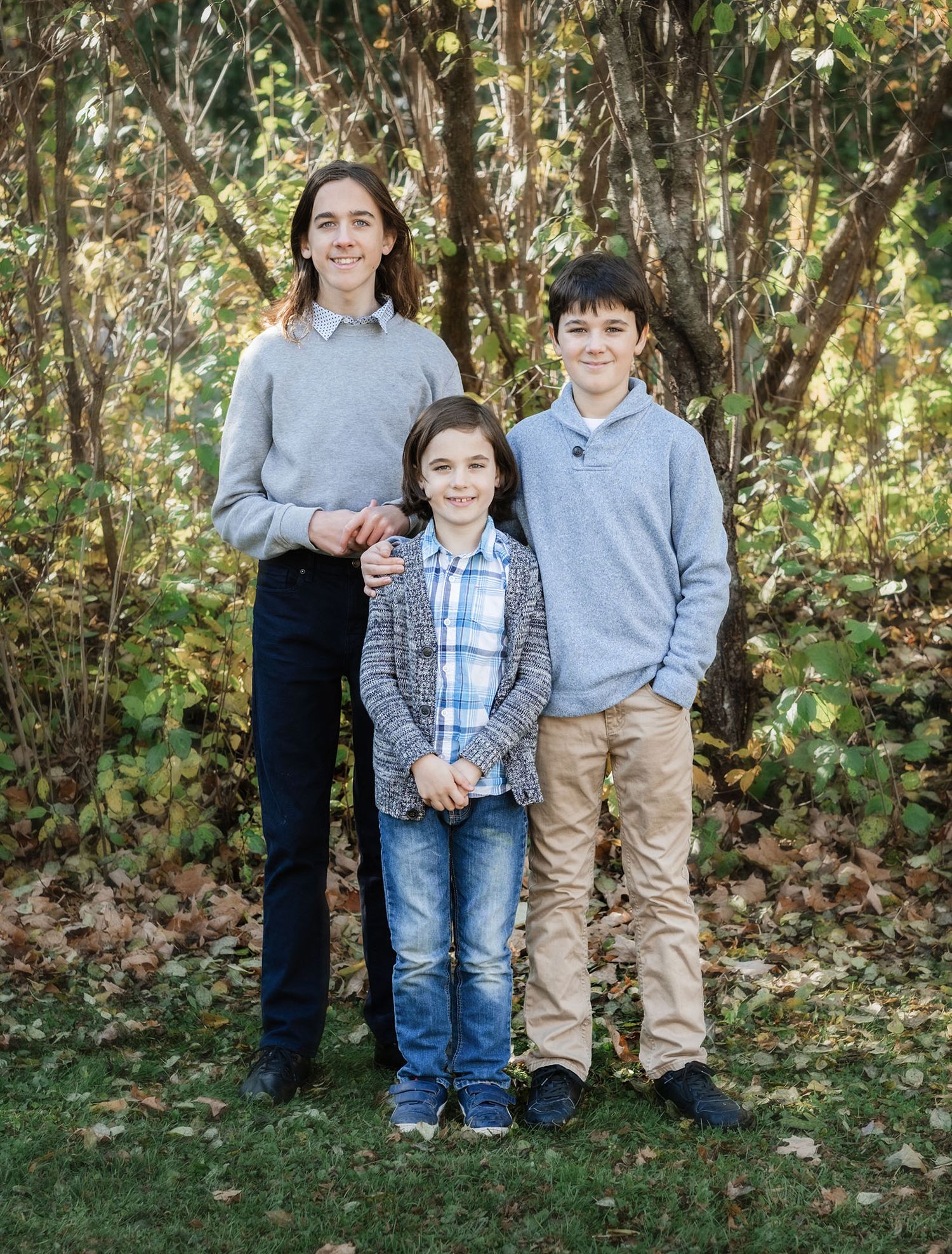 Portrait of Family, Natural light. Family Photography session. Outdoor photography. Happy. Canada. Ottawa