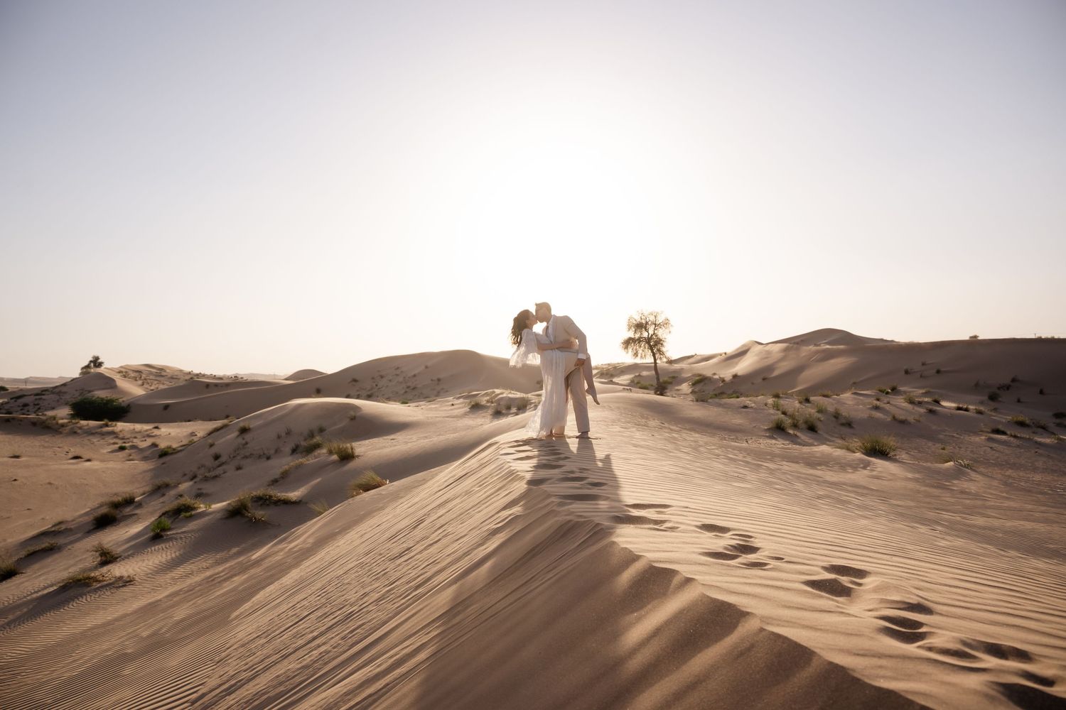 abu dhabi court wedding photographer romantic photoshoot love desert