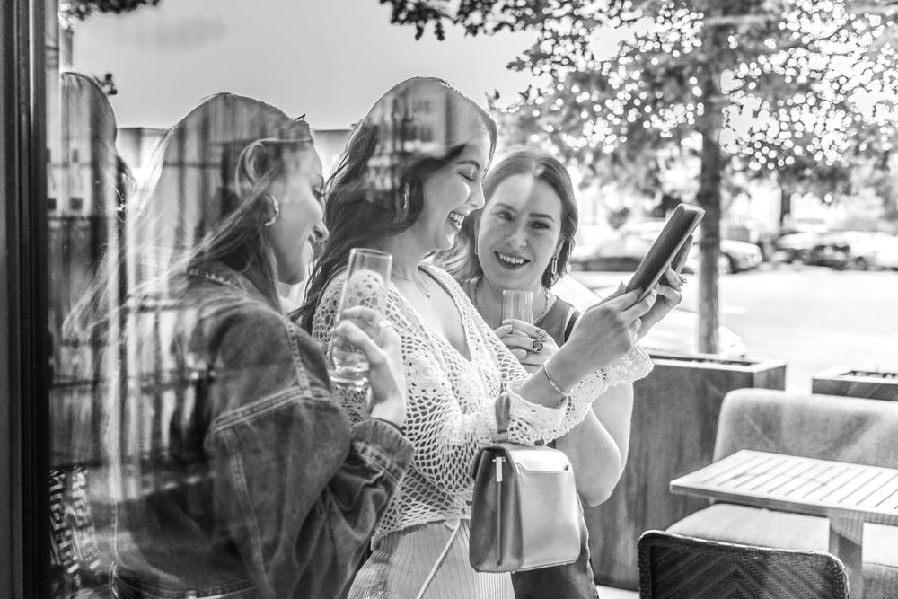 Surprise Engagement party at Hotel Chaco by Memorari Portrait
