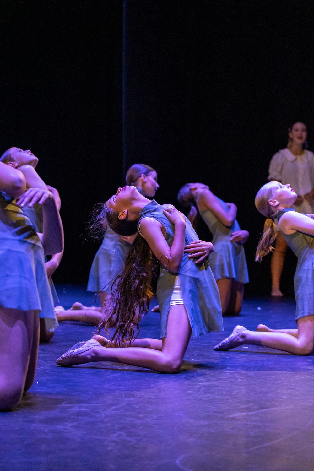 reportage depuis les coulisses, photos backstages spectacle de danse au plus proche des danseurs.
