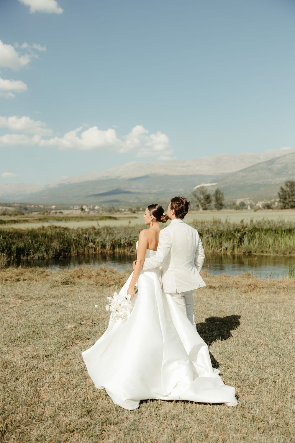 Authentic wedding moments in Croatia by a professional wedding photographer and videographer – Dubrovnik to Zagreb.