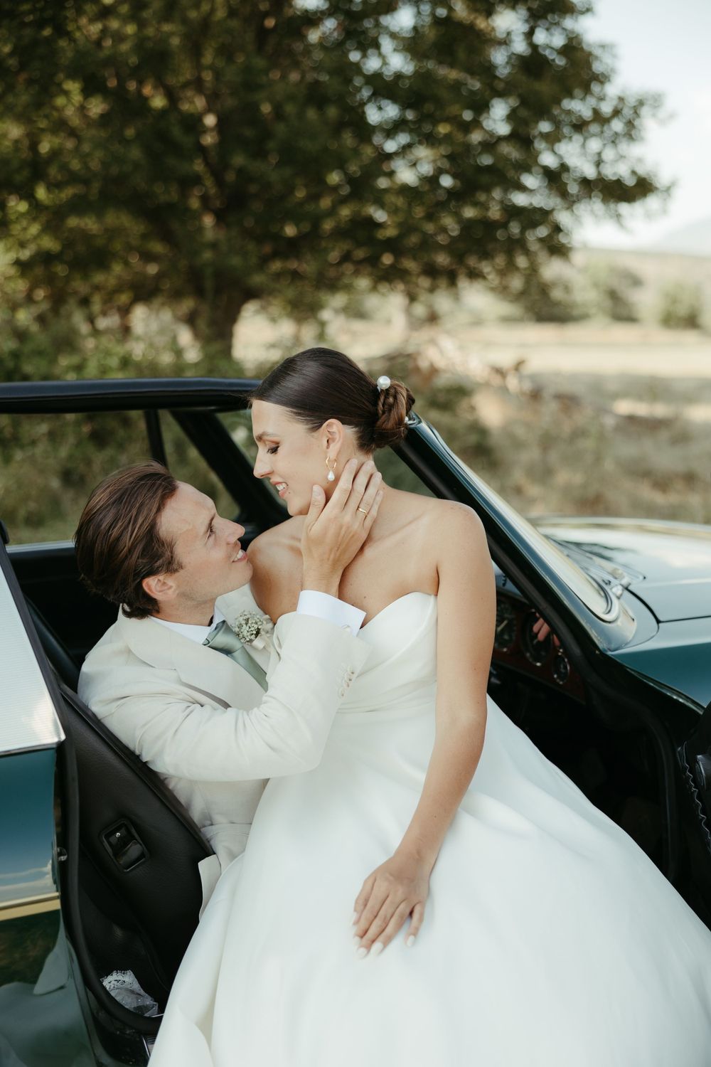 Authentic wedding moments in Croatia by a professional wedding photographer and videographer – Dubrovnik to Zagreb.