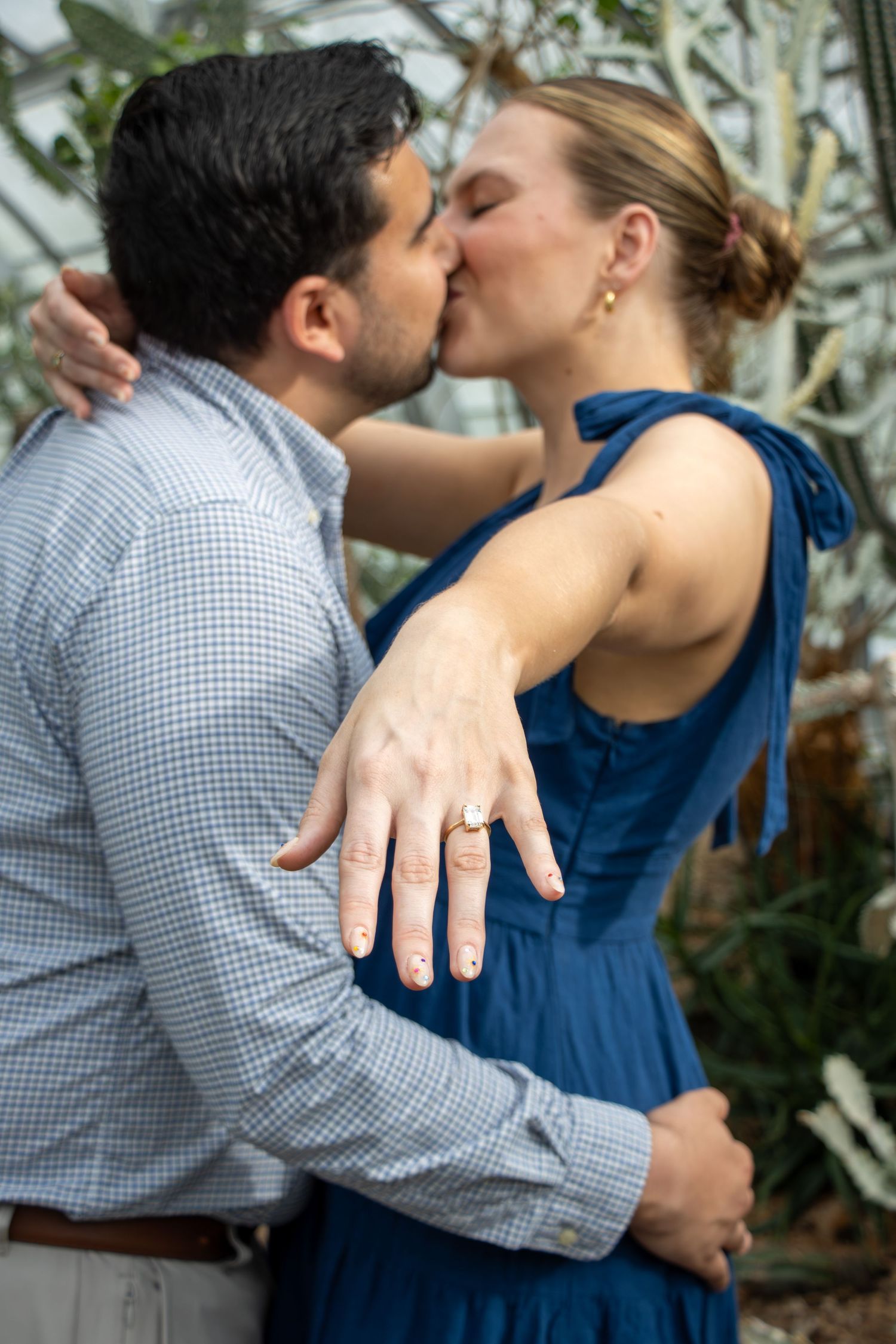 Wedding detail photos of rings engagement bridal photos cincinanti ohio travel photographer quality luxury attention to detail lifestyle