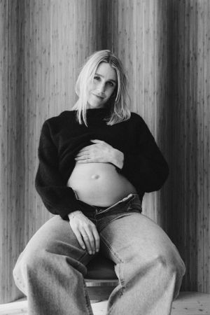 Portret vrouw, creatief portret. Zwangerschapsfotografie. Zwangerschap in Beeld. Newborn. Intiem. Boudoir fotografie. Kunst.