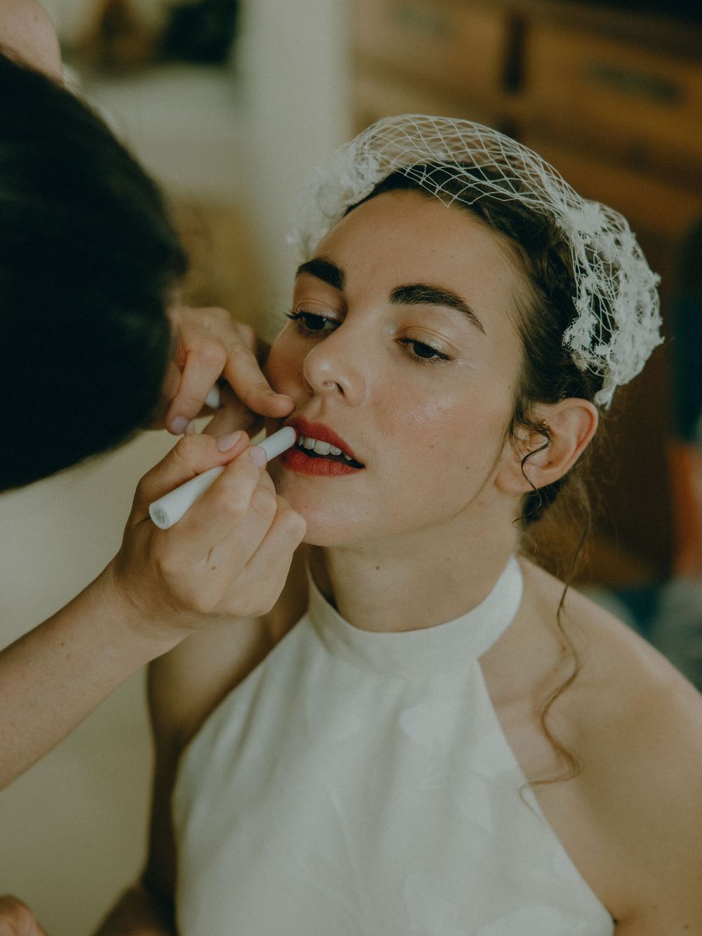 Découvrez le mariage unique de Lucile & Paul à l'Église Saint-Sulpice-de-Favières, capturé avec élégance par Julie Fox Photography