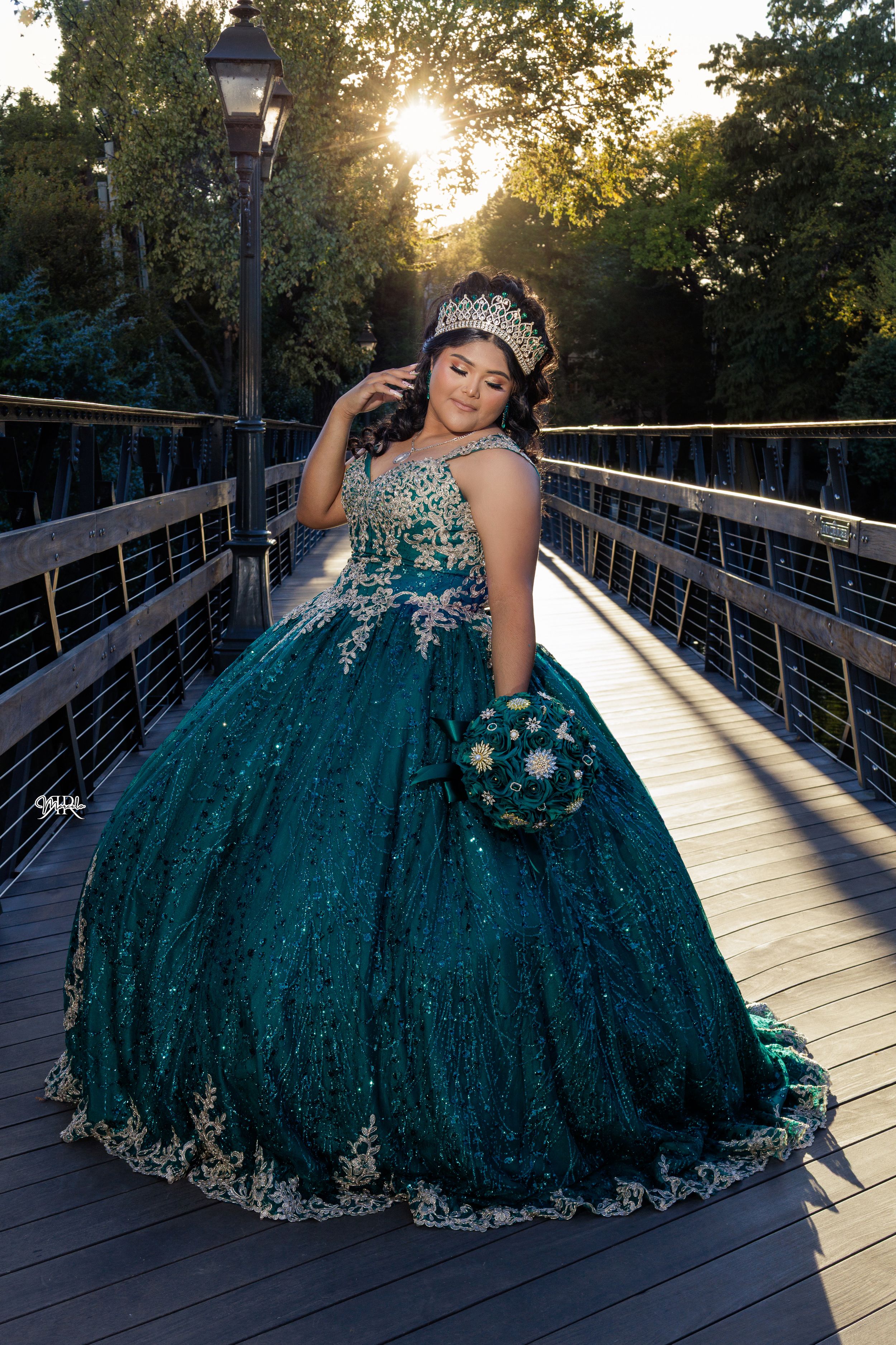 Dallas photography and video for Quinceañeras
 - R & R Marcelo DFW