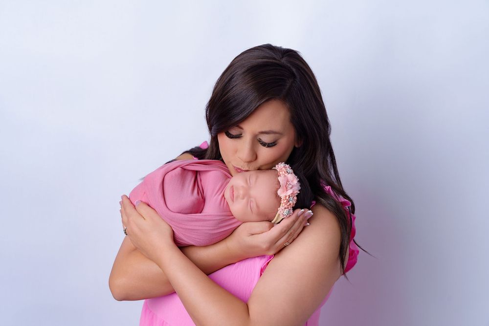 midland tx newborn photographer photographers midland tx studio newborn session love family newborn session mom and baby photos