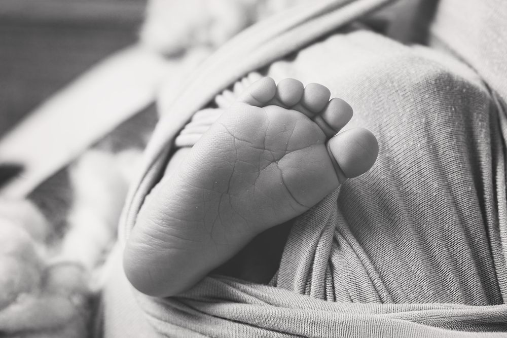 midland tx newborn photographer studio newborn session posed newborn session with love midland newborn details newborn feet