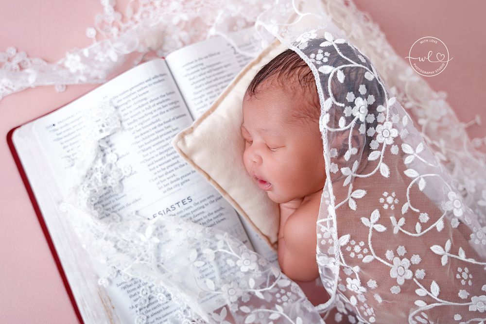Midland TX newborn photographer
Odessa newborn photographer
baby bible pose baby photography Midland TX photographers midland tx baby photos